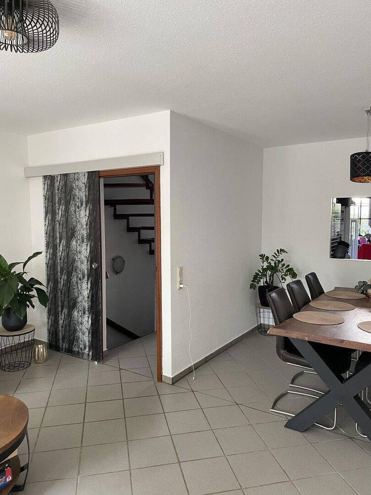 Attraktives Reihenendhaus mit EinliegerWohnung, Garten & Carport - Viel Platz für Familie & mehr