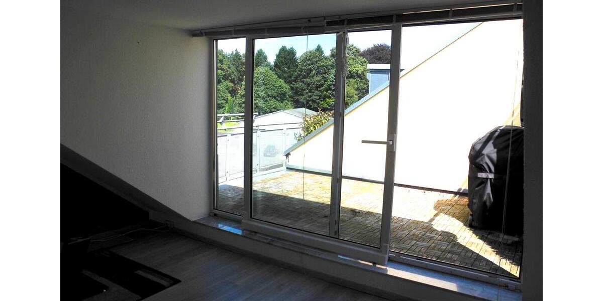 3,5-Zimmer Maisonette-Wohnung mit 2 Tiefgaragenstellplätzen 3.5 zimmer