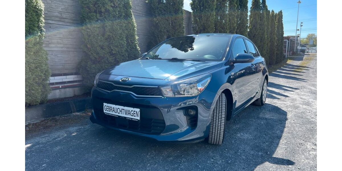 Kia Rio 99.309 km 8.900 &euro; Hilden 40721