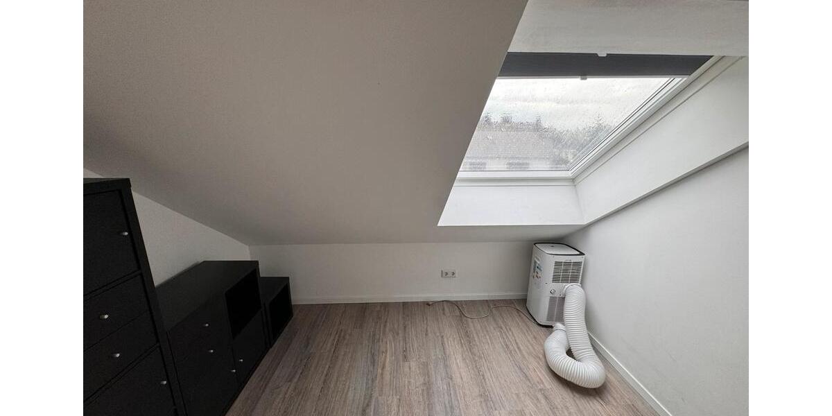 Dachgeschoßwohnung Wuppertal Gemarkung Elberfeld - 3.5 Zimmer, 80 m&sup2;, 800&euro; | Angebot:26413541