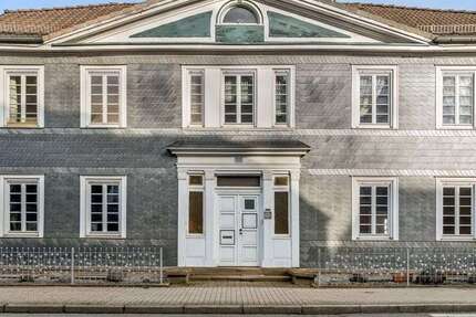 Haus zum Kaufen in Hückeswagen 489.000 € 280.8 m² 10 zimmer