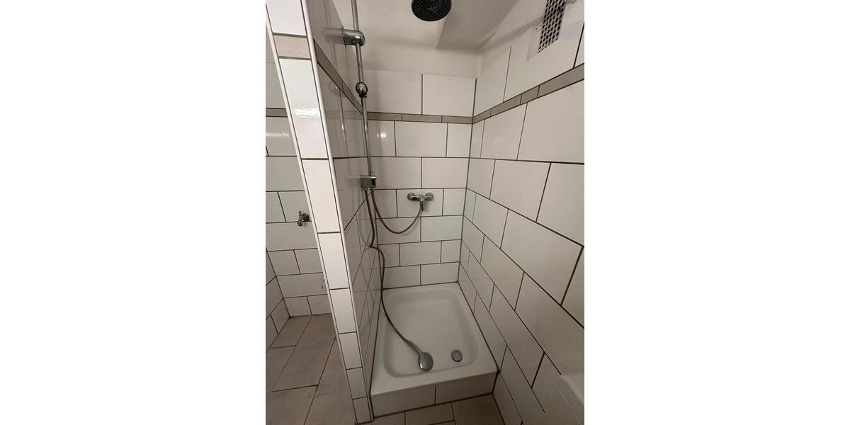 Etagenwohnung Düsseldorf Stadtbezirk 3 - 6 Zimmer, 49 m&sup2;, 850&euro; | Angebot:25305563