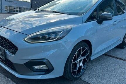 Ford Fiesta 87.345 km 12.700 &euro; Remscheid 42899