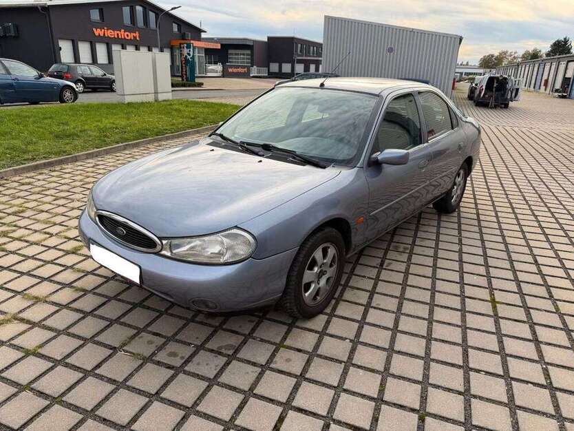 Ford Mondeo 208.000 km 999 € Essen 45329