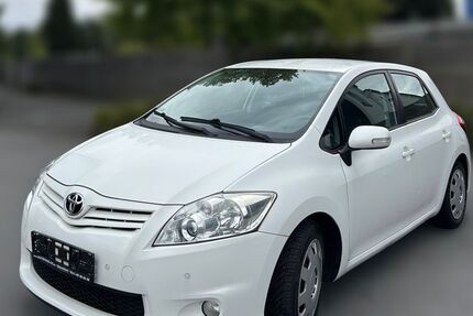 Toyota Auris 96.169 km 7.000 &euro; Solingen 42655