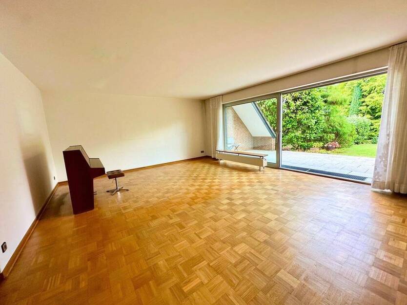 Familienfreundliches Reihenendhaus: 4 SchlafZimmer, Garten, Garage mit viel Platz & Potenzial