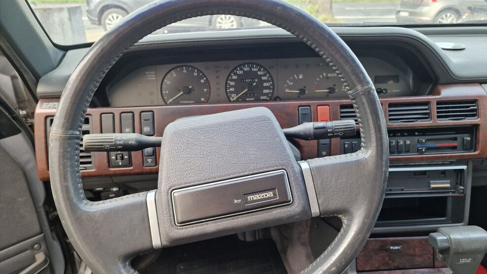 Mazda 929 III 116.811 km 9.900 € Köln 50667