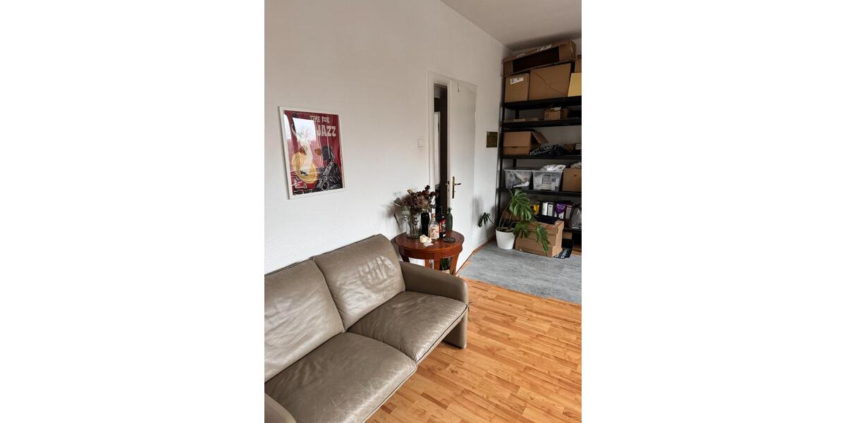 Untermiete: Helle 3-Raum-Wohnung in Düsseldorf mit Ausblick auf B 3 zimmer