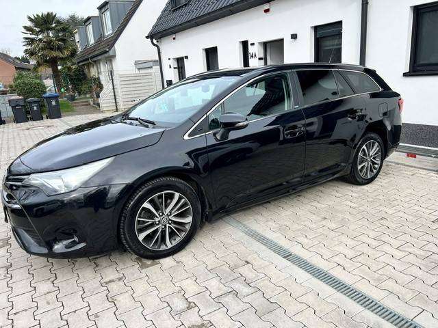 Toyota Avensis 65.478 km 15.489 &euro; Düsseldorf, Stadt 40599
