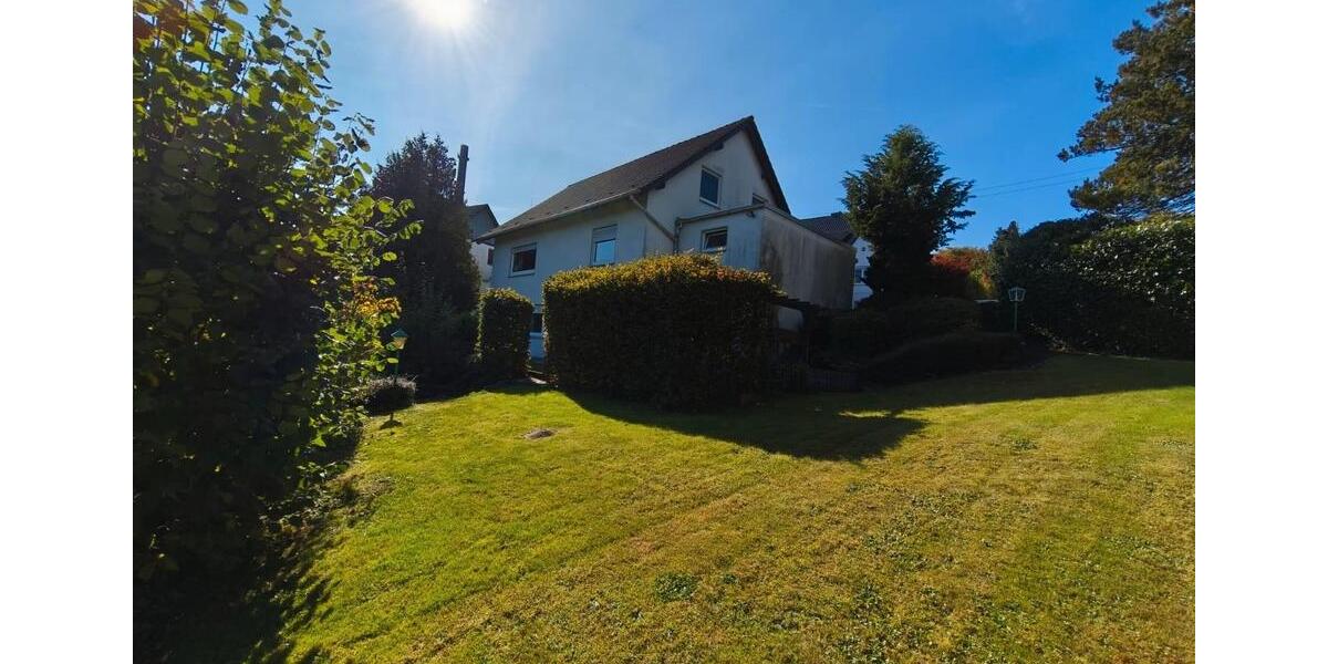 Provisionsfrei - großzügiges Einfamilienhaus mit Einliegerwohnung 8 zimmer