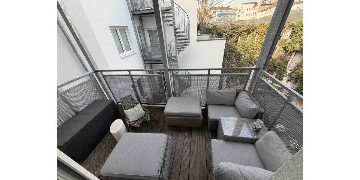 Etagenwohnung Düsseldorf Stadtmitte - 2 Zimmer, 71 m&sup2;, 1.175&euro; | Angebot:26236673