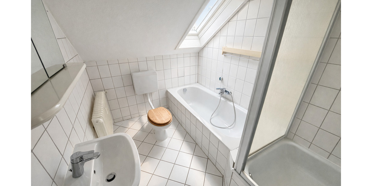 Etagenwohnung Wuppertal Langerfeld - 4 Zimmer, 134 m&sup2;, 999&euro; | Angebot:25643815