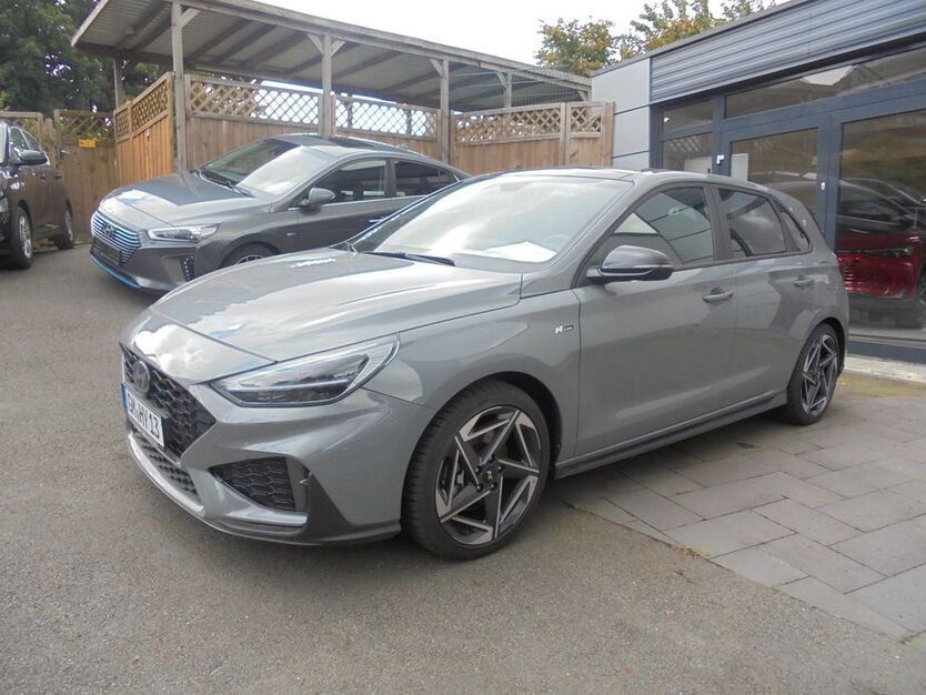 Hyundai i30 2.000 km 26.990 € Radevormwald 42477