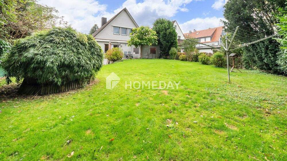 Komfortables Einfamilienhaus mit fünf Zimmern, moderner Haustechnik und grüner Wohlfühloase 5 zimmer