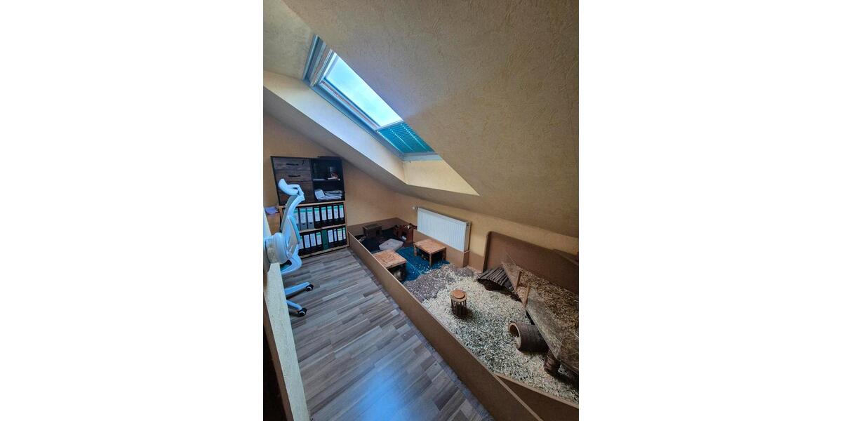 Reihenmittelhaus mit Balkon, Panoramablick & Waldrandlage 5 zimmer