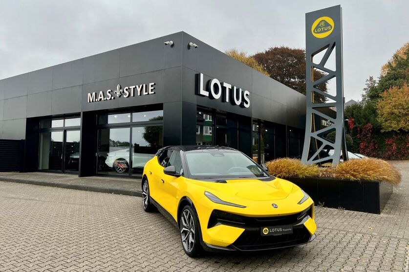 Lotus Eletre 2.567 km 104.950 € Wuppertal 42349
