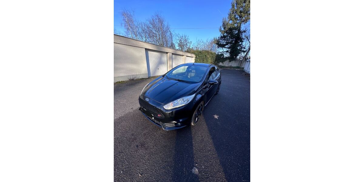 Ford Fiesta 178.500 km 6.500 &euro; Düsseldorf 40591