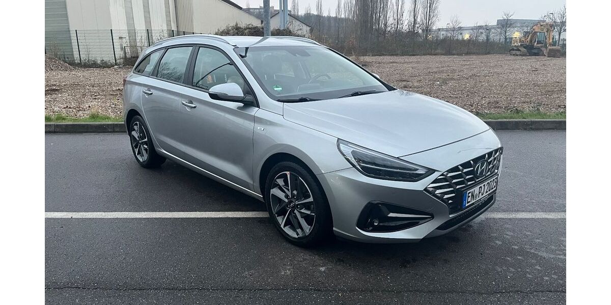 Hyundai i30 58.000 km 15.990 &euro; Wetter (Ruhr) 58300