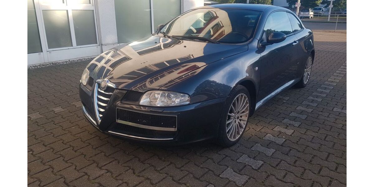 Alfa Romeo GT 214.000 km 2.599 &euro; Düsseldorf 40231