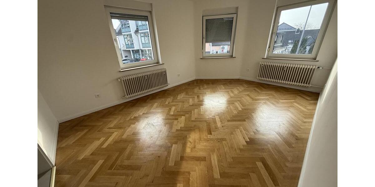 Großzügige Maisonette-Wohnung mit Parkett, Einbauküche & Hobbyräumen 5 zimmer