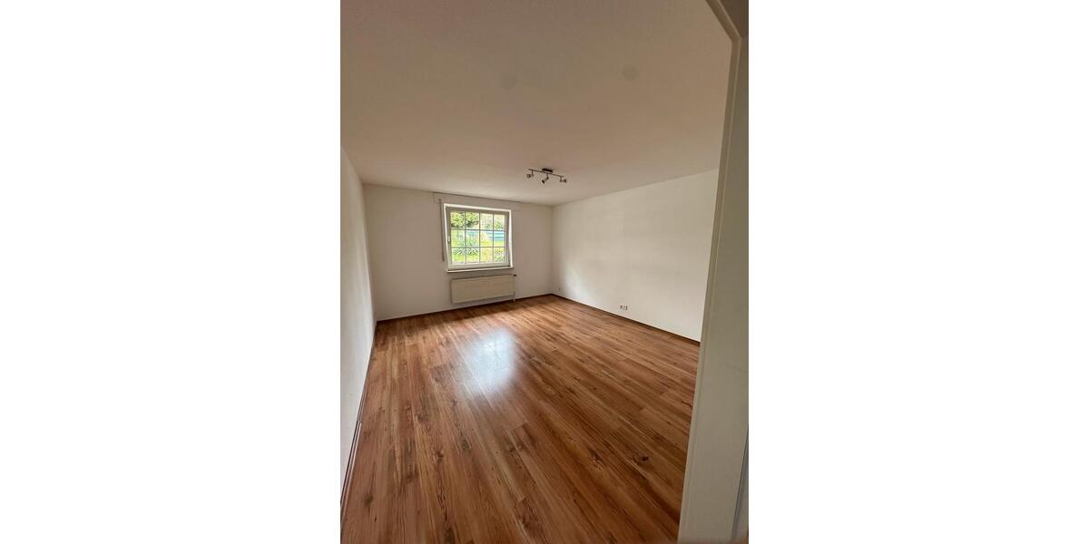 Bungalow Remscheid Remscheid-Süd - 3 Zimmer, 130 m&sup2;, 1.900&euro; | Angebot:26126579