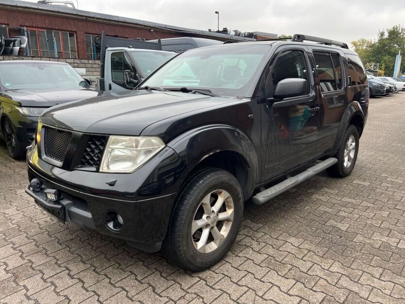Nissan Pathfinder 238.000 km 3.900 € Bochum 44793