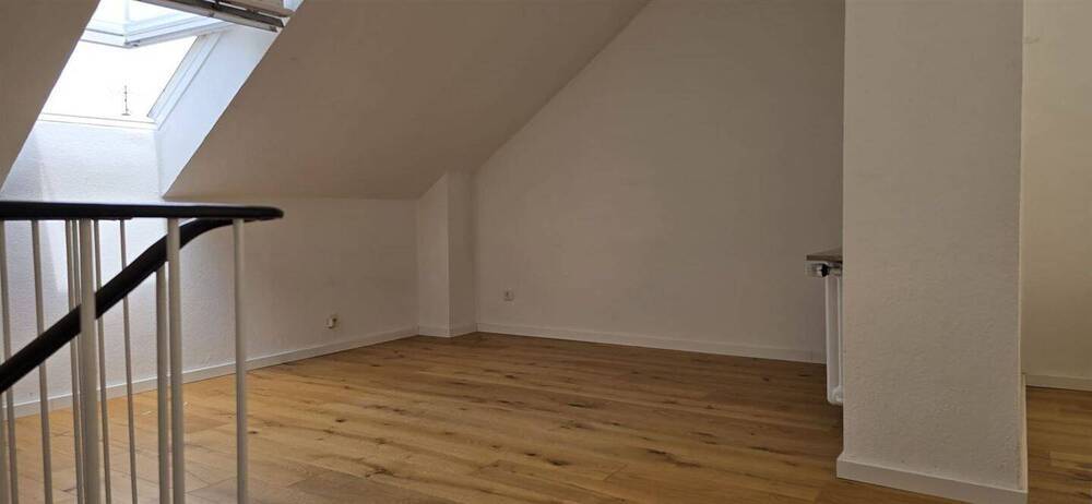 Etwas Besonderes! Blick ins Grüne ! Penthouse Art !