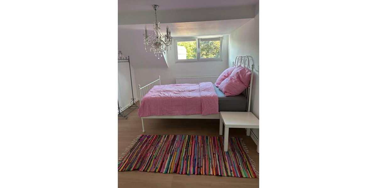 Dachgeschoßwohnung Wermelskirchen - 4 Zimmer, 95 m&sup2;, 650&euro; | Angebot:26459040