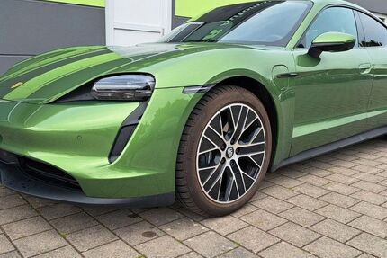Porsche Taycan 19.900 km 67.830 &euro; Wermelskirchen 42929
