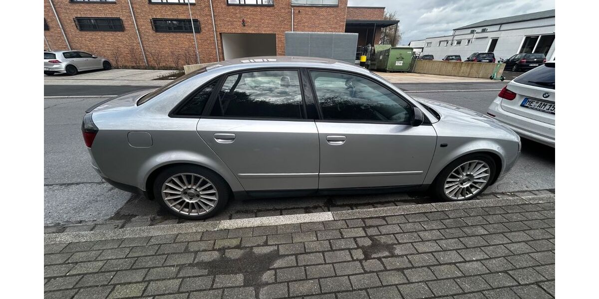 Audi A4 114.556 km 1.000 &euro; Monheim am Rhein 40789