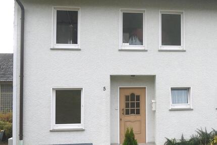 Kernsanierte Doppelhaushälfte 4 zimmer