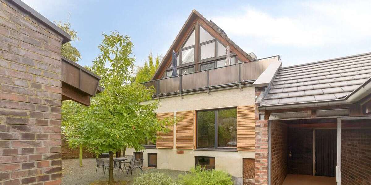 Haus zum Kaufen in Solingen Wald 679.000 € 195.83 m² 6 zimmer