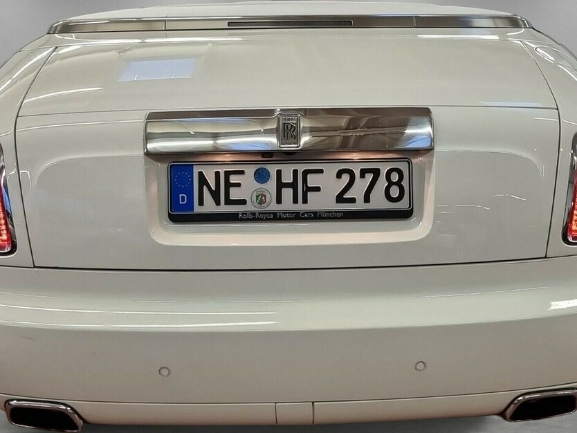 Rolls Royce Phantom Drophead Bespoke Spezial 21.800 km 195.000 € HAAN 42781