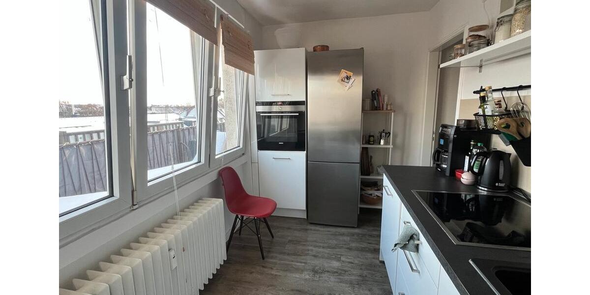 Spacious Rooftop Terrace, Bright Furnished Sublet in Flingern 2.5 zimmer