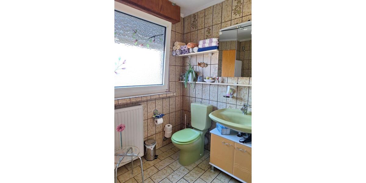 Dachgeschoßwohnung Leverkusen Bergisch Neukirchen - 2 Zimmer, 72 m&sup2;, 720&euro; | Angebot:25384585