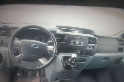 Ford Transit 180.000 km 6.050 &euro; ,,,, 40789