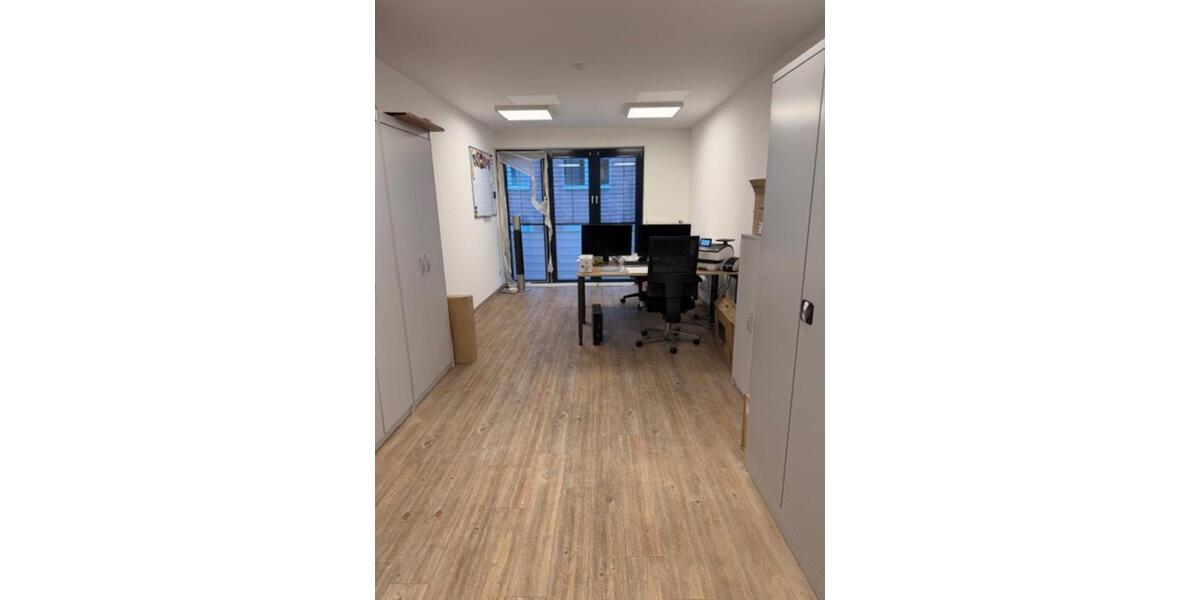 Großzügige 4-Zimmer-Wohnung mit Aufzug im Zentrum von Leverkusen- 4 zimmer