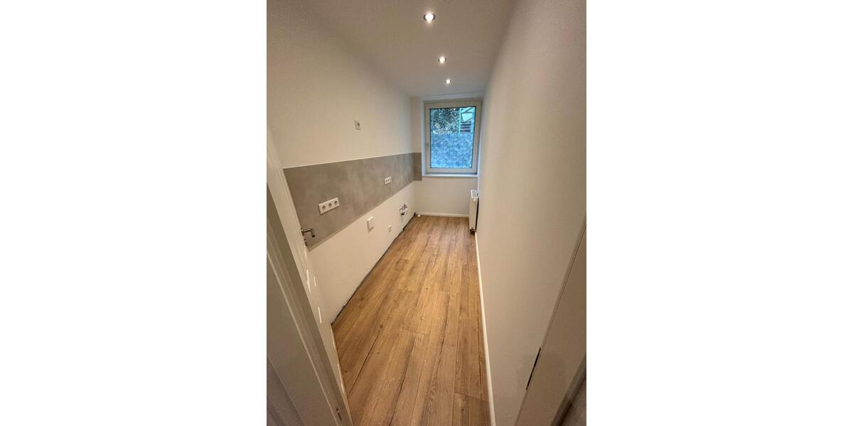 Erdgeschoßwohnung Wuppertal Arrenberg - 2 Zimmer, 68 m&sup2;, 775&euro; | Angebot:25539394