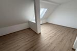 Etagenwohnung Bergisch Gladbach Gronau - 5 Zimmer, 135 m&sup2;, 1.700&euro; | Angebot:25646820