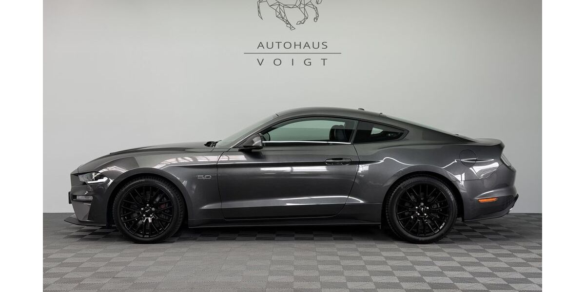 Ford Mustang 87.600 km 38.900 &euro; Radevormwald 42477