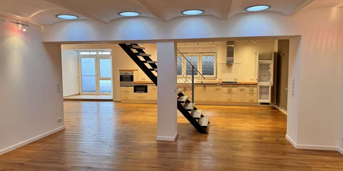 Haus zum Kaufen in Düsseldorf 1.150.000 € 386 m² 6 zimmer