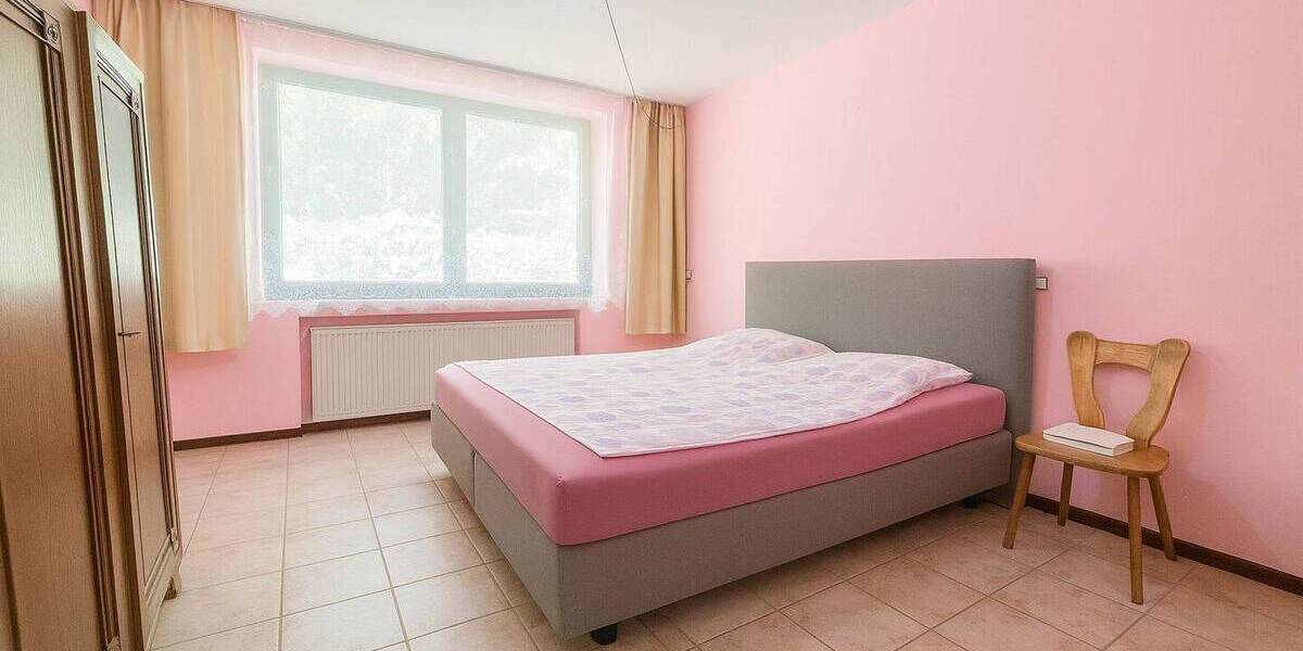 Praktisches Zweifamilienhaus mit Ausblick ins Grüne 6 zimmer