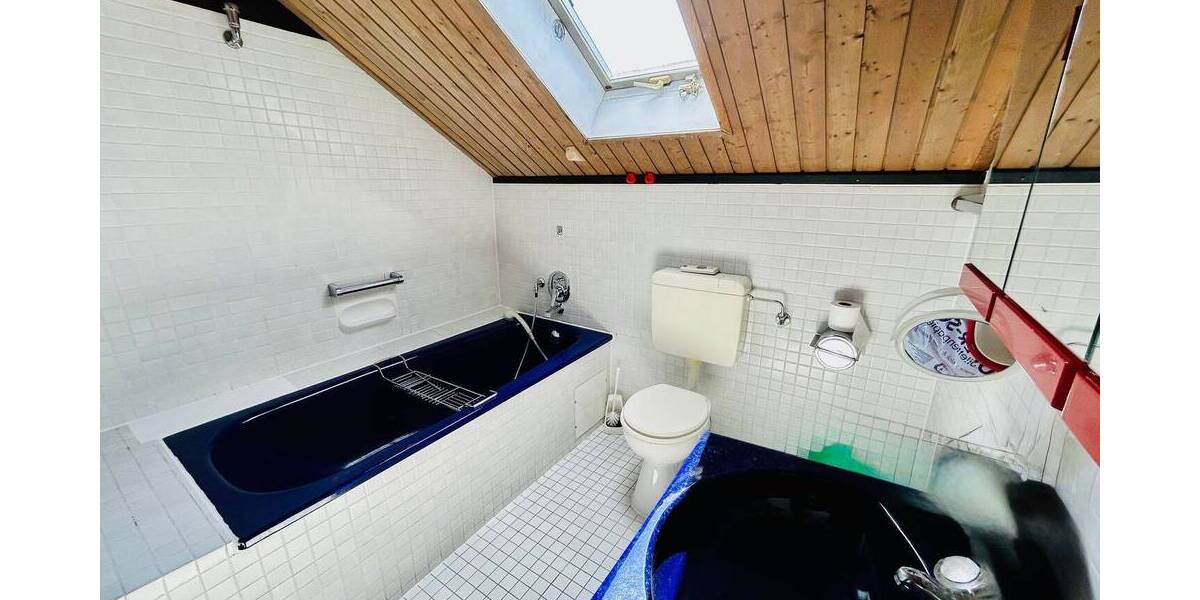 Charmantes Einfamilienhaus (HUF HAUS) mit Doppelgarage, Außenpool und Keller in ruhiger Wohnlage! 7 zimmer