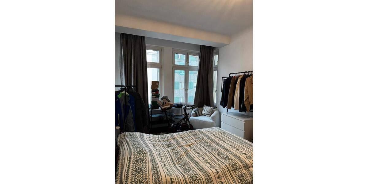 Möbliertes WG-Zimmer in 84 m² Wohnung zur Untermiete – Düsseldorf 1 zimmer