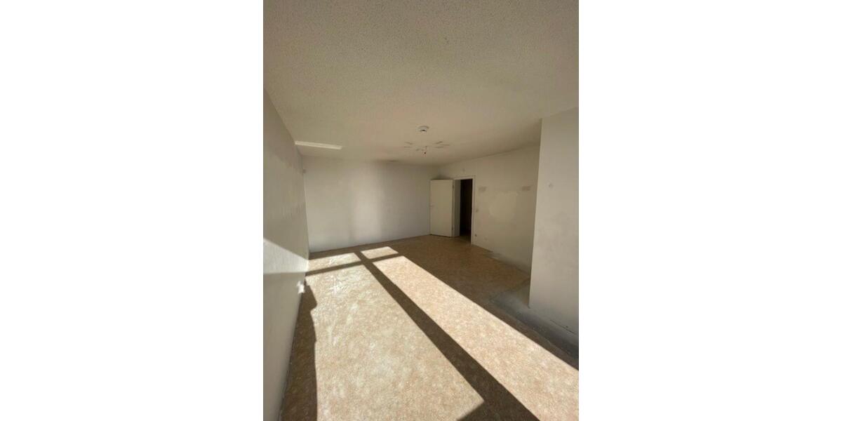 Dachgeschoßwohnung Velbert Pöthen - 3 Zimmer, 81 m&sup2;, 460&euro; | Angebot:25363968