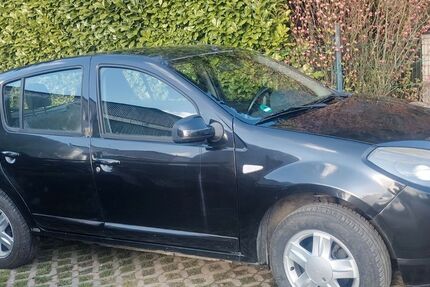 Dacia Sandero 181.500 km 2.999 &euro; Leichlingen 42799