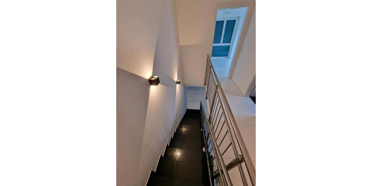 Einfamilienhaus Bergisch Gladbach Gronau - 4 Zimmer, 135 m&sup2;, 2.200&euro; | Angebot:26248135