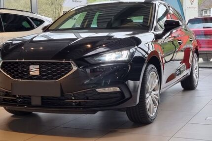 Seat Leon 9.000 km 22.590 € Gummersbach 51645