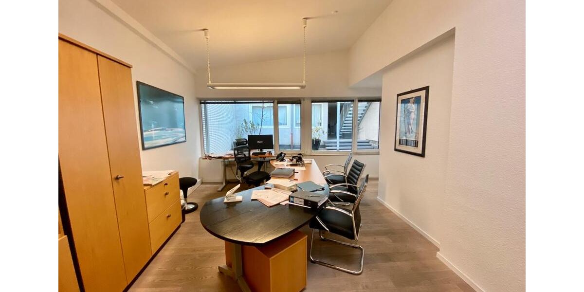 Rechtsanwälte-Steuerberater: 3 HELLE BÜRORÄUME in einem repräsentativen Umfeld zimmer