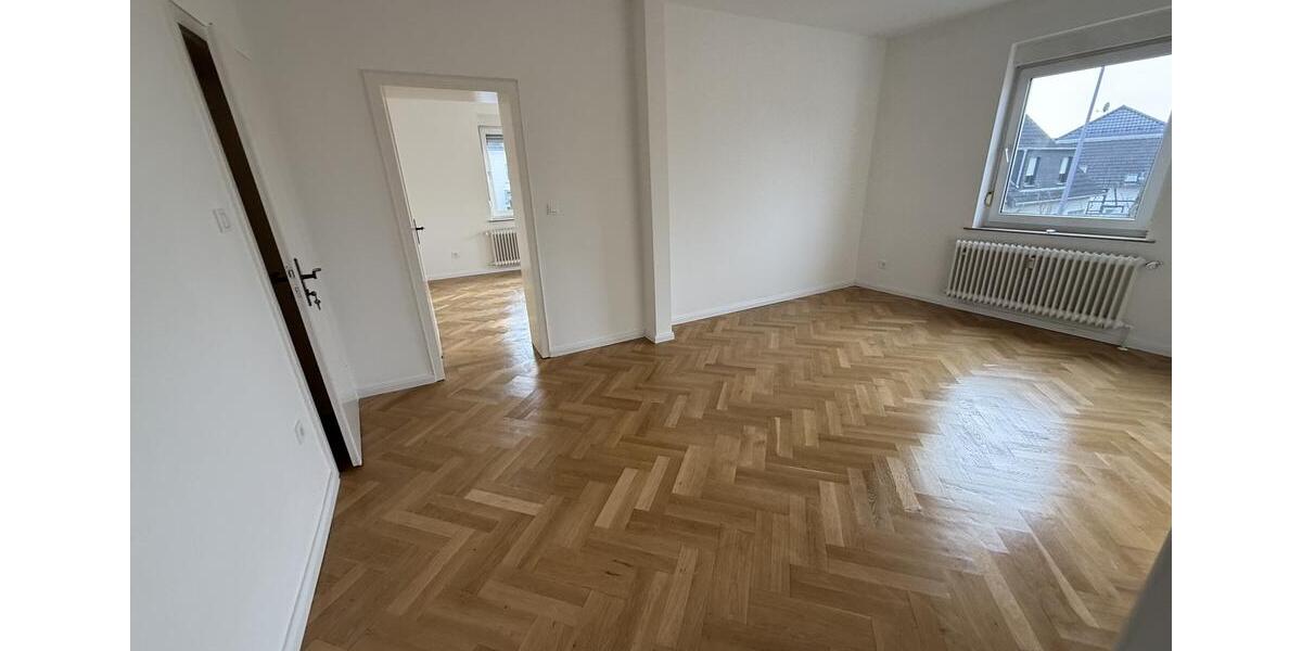 Großzügige Maisonette-Wohnung mit Parkett, Einbauküche & Hobbyräumen 5 zimmer
